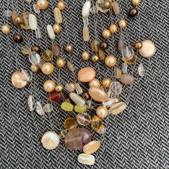 MULTI STRAND ILLUSION BEADED NECKLACE - Picture 5 of 7